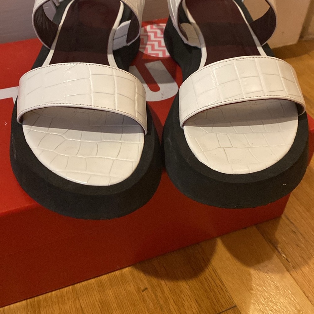 STAUD White Croc Nicky Sandals. Sz. 37/ 6.5-7 - Picture 6 of 15